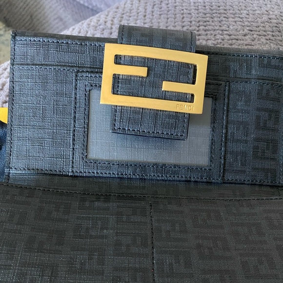 FENDI CONTINENTAL WALLET - Picture 5 of 8